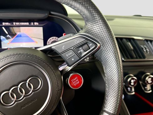 Used 2021 Audi R8 V10 w/ Premium Package RWD image 21