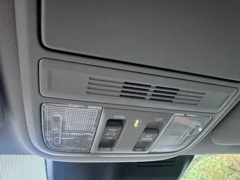 Used 2021 Honda CR-V EX image 16