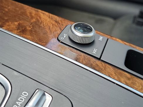 Used 2018 Audi Q5 2.0T Premium Plus w/ Premium Plus Package image 25