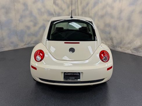 Used 2006 Volkswagen Beetle Coupe w/ Package 1 FWD image 6
