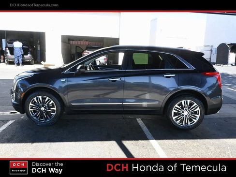 Used 2017 Cadillac XT5 Premium Luxury image 4