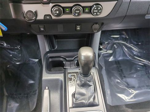 Used 2019 Toyota Tacoma SR image 18