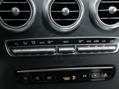 Used 2021 Mercedes-Benz GLC 300 image 19