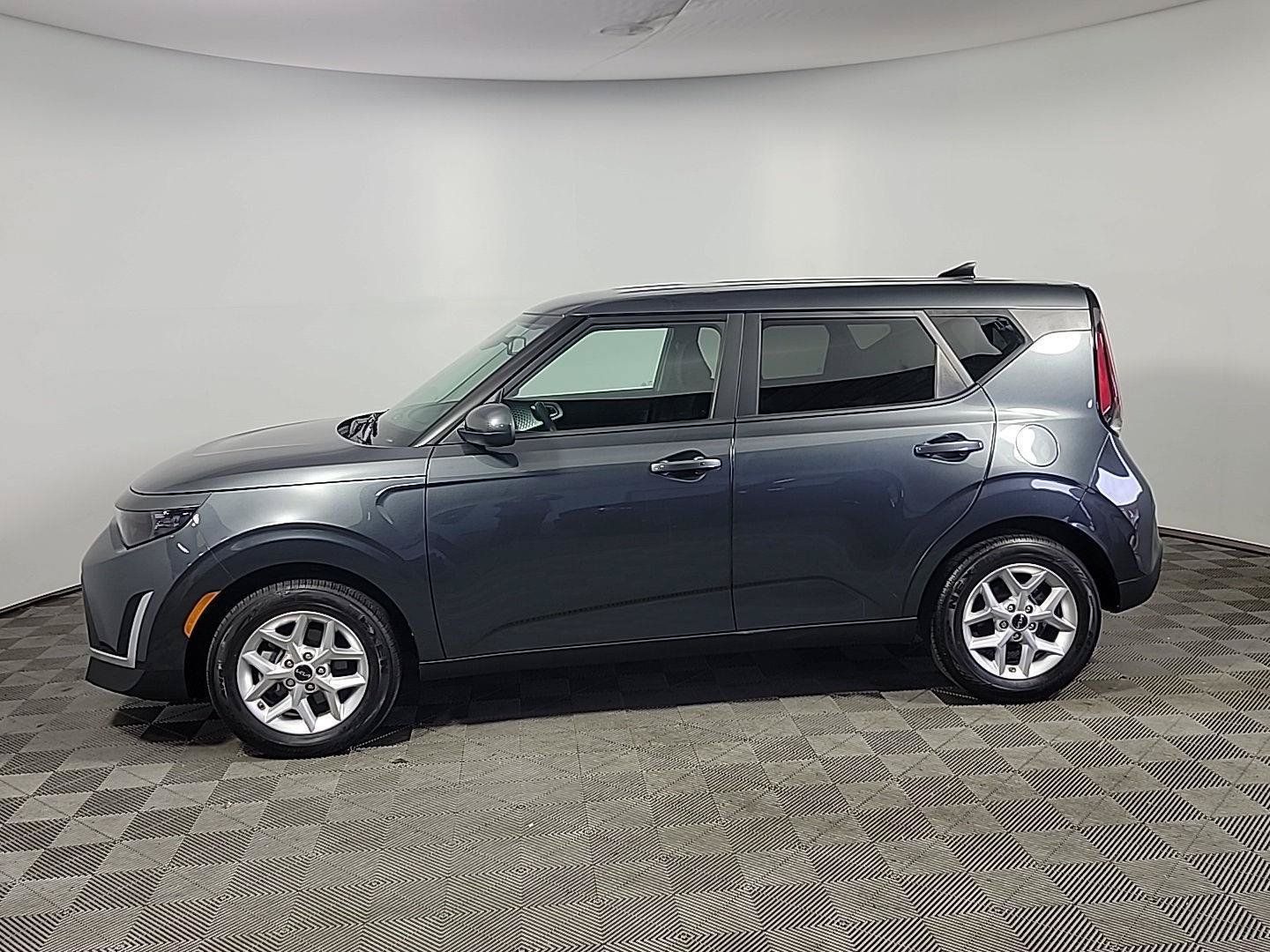 Certified 2024 Kia Soul S FWD image 11