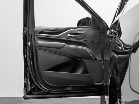 Used 2022 Cadillac Escalade Sport w/ Touring Package image 50