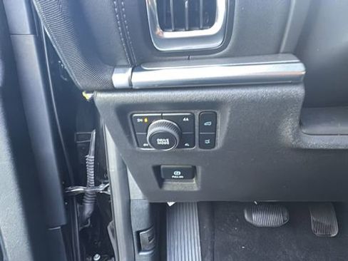 Used 2025 Ford Expedition Platinum AWD/4WD image 15