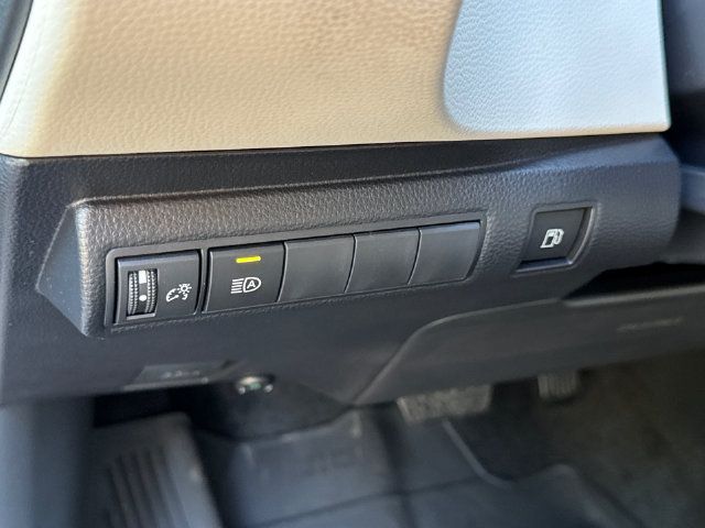Certified 2026 Toyota Corolla LE w/ LE Premium Package FWD image 28