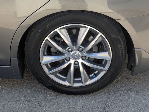 Used 2019 INFINITI Q50 Luxe w/ Essential Package (3.0T Luxe) RWD image 8