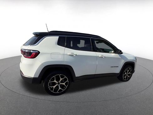 Used 2025 Jeep Compass Limited AWD/4WD image 15