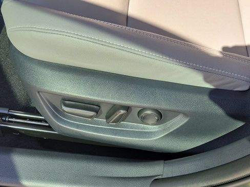 Used 2026 Toyota Camry SE AWD/4WD image 22