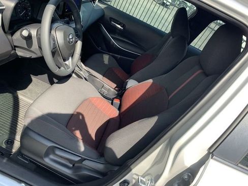 Certified 2025 Toyota Corolla SE FWD image 18