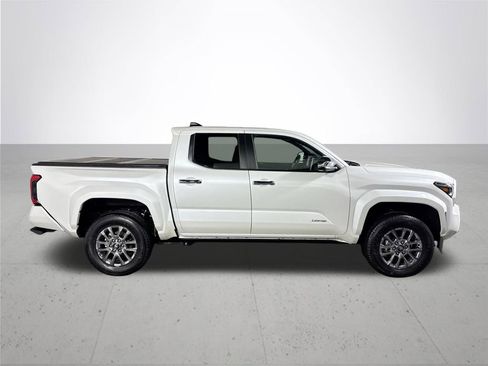 Used 2024 Toyota Tacoma Limited w/ Limited Package (LT) image 5