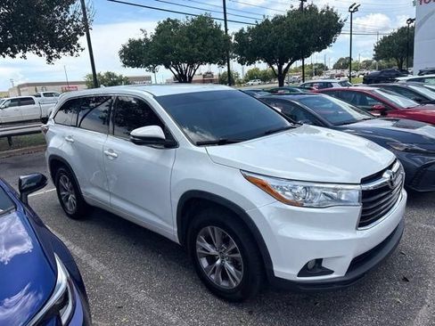 Used 2016 Toyota Highlander Plus FWD image 9