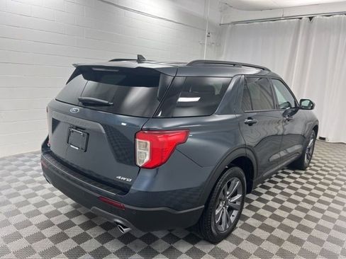 Used 2024 Ford Explorer XLT w/ Equipment Group 202A image 5