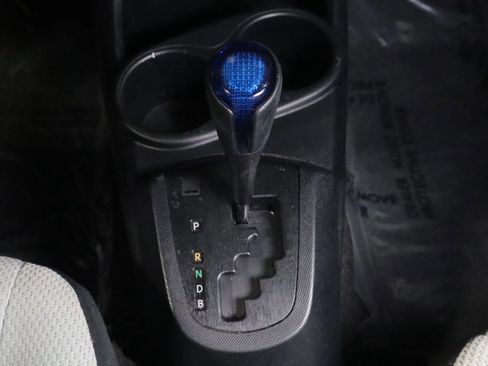 Used 2015 Toyota Prius C One image 18