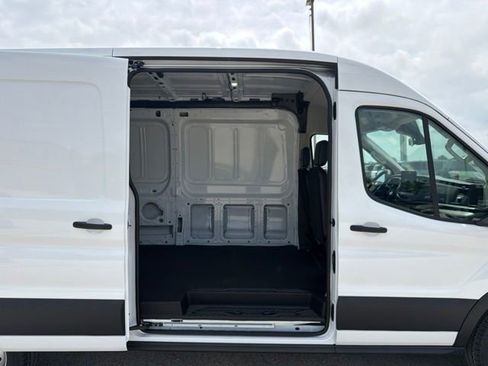 New 2026 Ford Transit 250 148 Medium Roof Extended AWD image 21