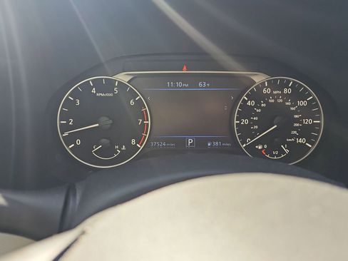 Used 2025 Nissan Altima 2.5 SV image 10