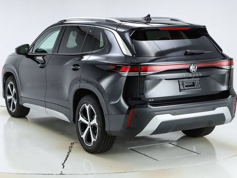 New 2026 Volkswagen Tiguan SE FWD image 46