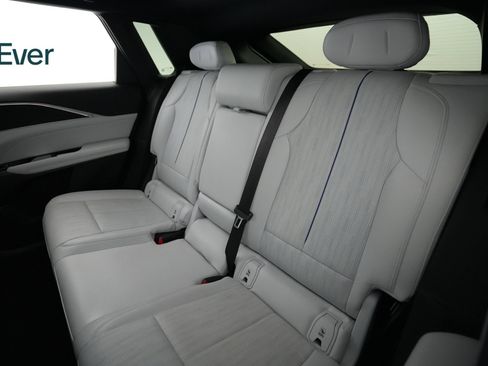 Used 2024 Cadillac Lyriq Sport RWD image 24