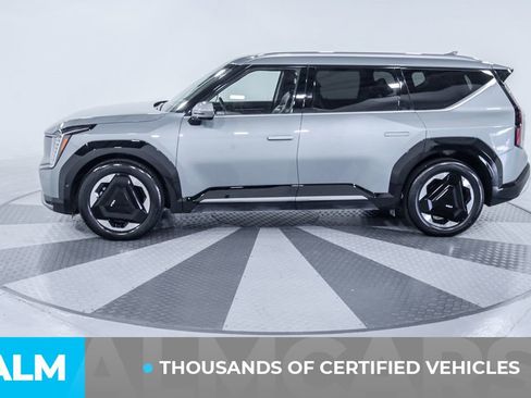 Used 2024 Kia EV9 Land image 5