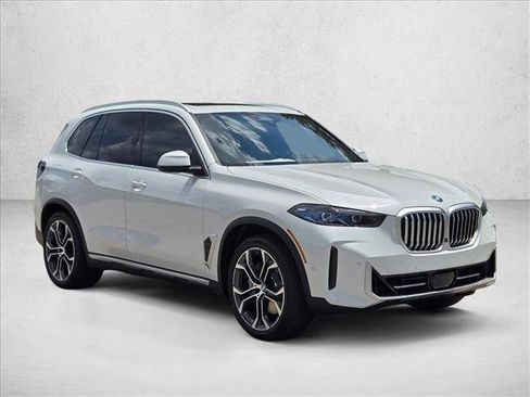 Used 2026 BMW X5 xDrive50e w/ Premium Package AWD/4WD image 6
