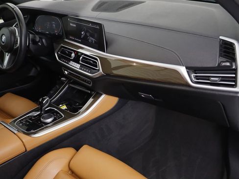 Certified 2022 BMW X5 xDrive40i w/ M Sport Package image 19