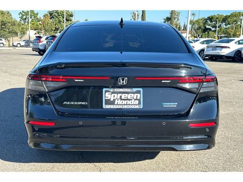 Used 2025 Honda Accord Touring image 4