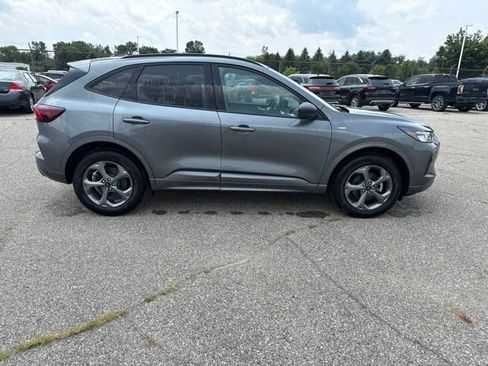 Used 2024 Ford Escape ST-Line w/ Tech Pack #1 AWD/4WD image 5
