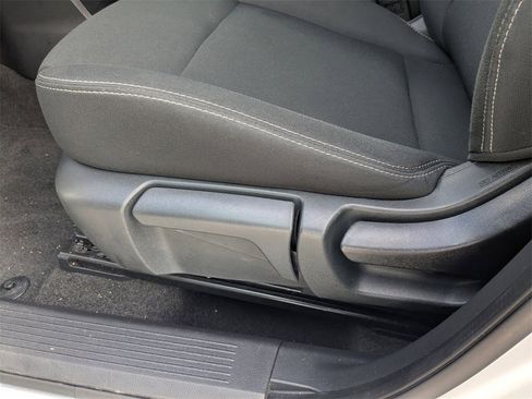 Used 2024 Nissan Rogue S image 22