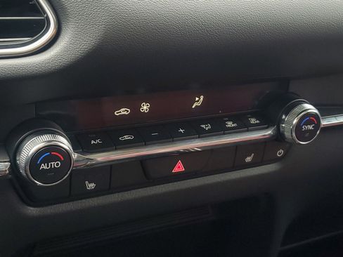 Used 2025 MAZDA CX-30 AWD 2.5 S w/ Preferred Package image 12