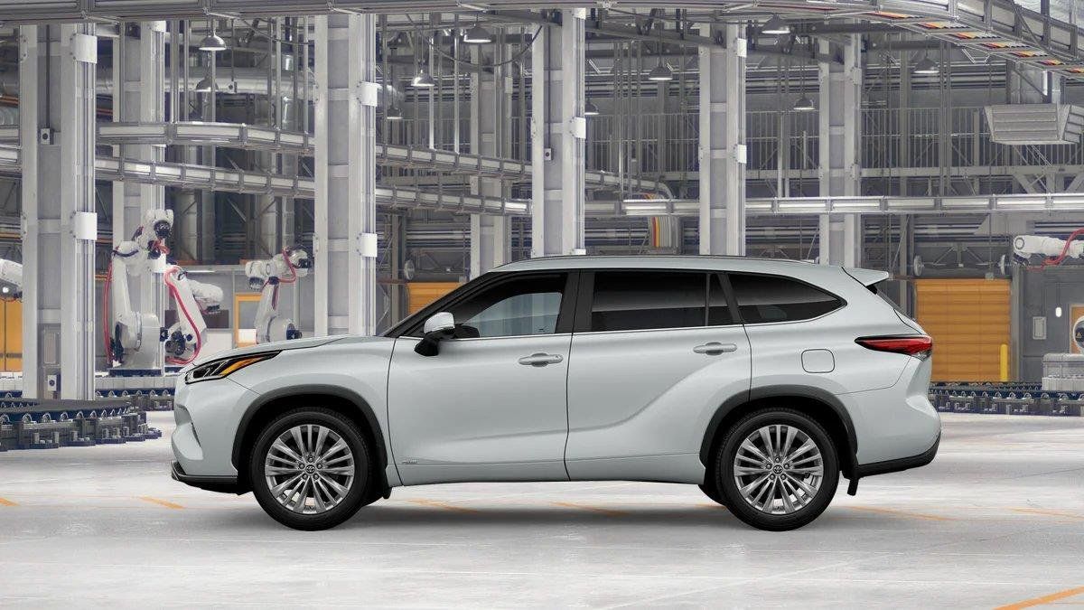 New 2026 Toyota Highlander Platinum AWD/4WD image 6
