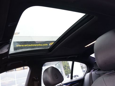 Used 2019 BMW 530e 530e iPerformance w/ Convenience Package image 25