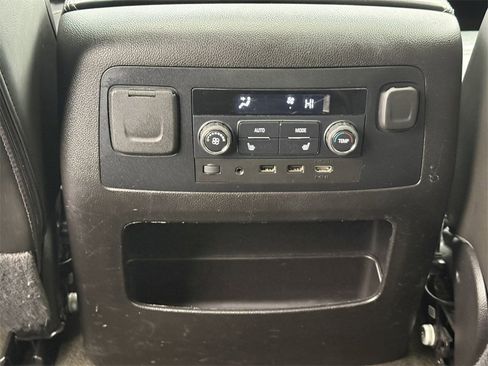 Used 2018 GMC Yukon Denali w/ Denali Ultimate Package image 30