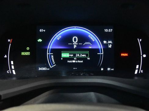 Used 2025 Toyota Camry SE image 19