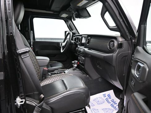 Used 2023 Jeep Wrangler Unlimited Sahara AWD/4WD image 20