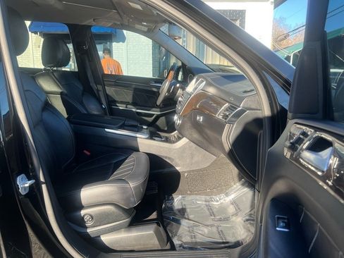 Used 2014 Mercedes-Benz GL 450 4MATIC image 5