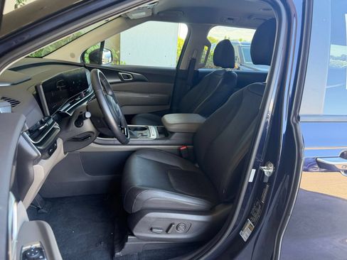 Used 2026 Kia Carnival FWD image 39