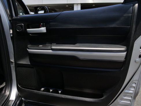 Used 2019 Toyota Tundra Limited w/ Limited Premium Package AWD/4WD image 40