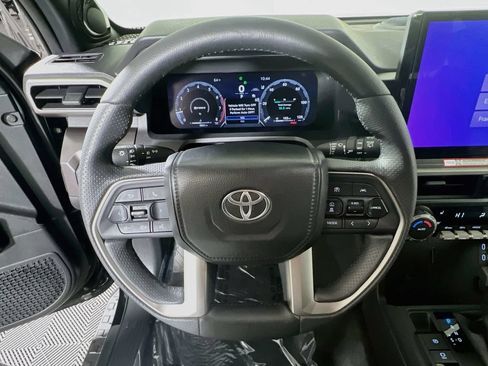 Certified 2026 Toyota 4Runner TRD Off-Road Premium AWD/4WD image 10