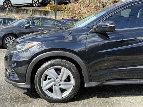 Used 2019 Honda HR-V EX image 9