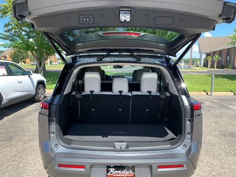 New 2026 Nissan Pathfinder SL FWD image 6