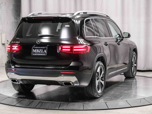 Certified 2026 Mercedes-Benz GLB 250 image 4