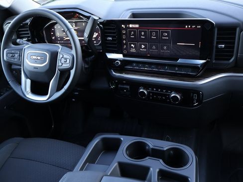 New 2026 GMC Sierra 2500 SLE image 12