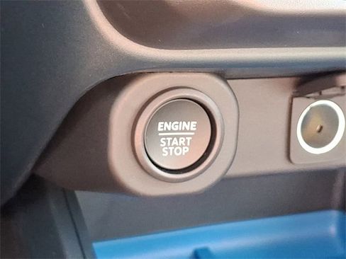 New 2025 Ford Maverick XLT w/ XLT Luxury Package image 16