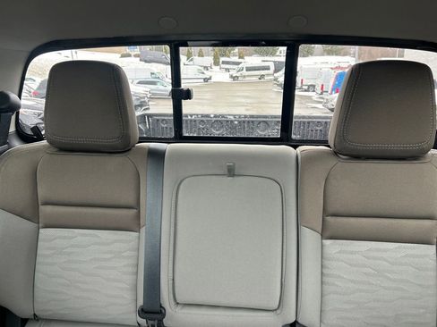 Used 2022 Nissan Frontier SV image 15