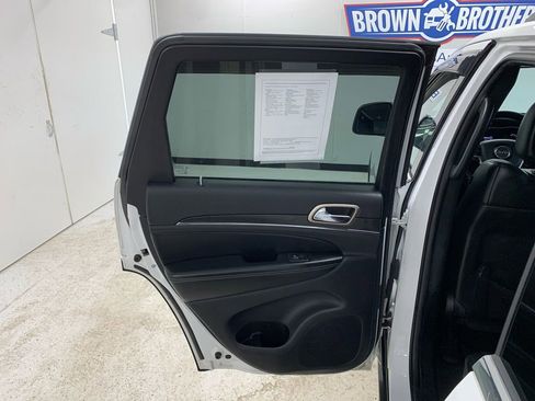 Used 2016 Jeep Grand Cherokee Limited image 20