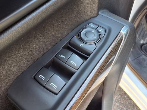 Used 2021 Chevrolet Silverado 1500 LT AWD/4WD image 13