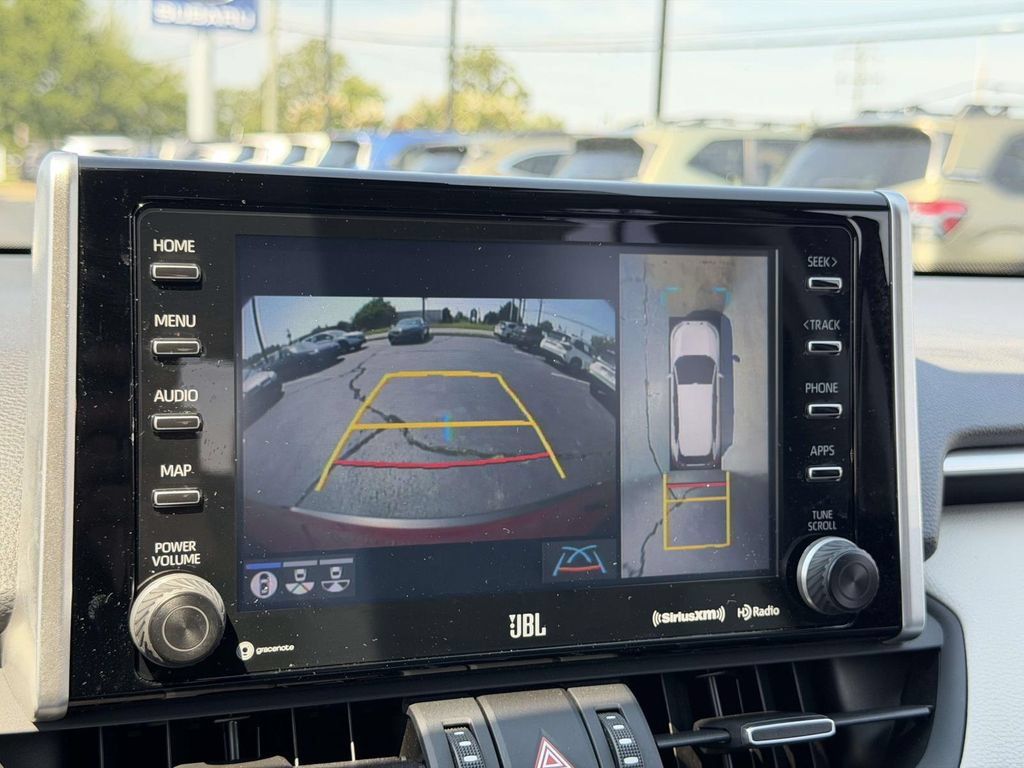Used 2020 Toyota RAV4 Limited AWD/4WD image 23
