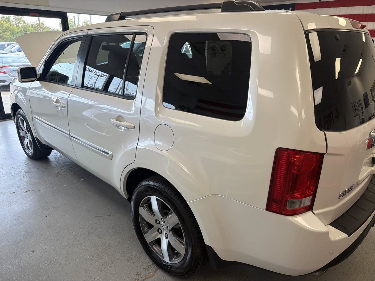 Used 2014 Honda Pilot Touring image 3