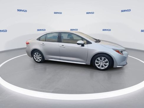 Used 2022 Toyota Corolla LE image 10